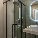 Lux Mariva Villa *